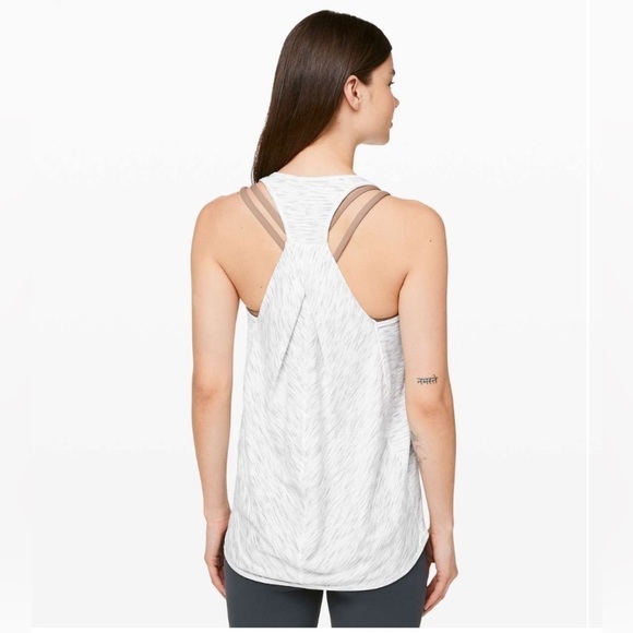 Lululemon Essential Tank in Tiger Space Dye Hail White women’s size 10 - Picture 6 of 10